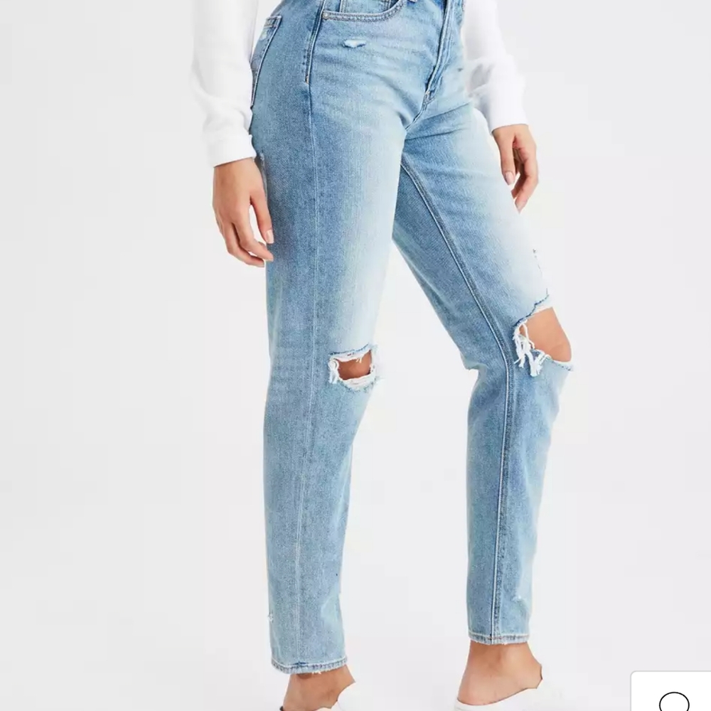 AE Ripped Mom Jean - Picture 3 of 10